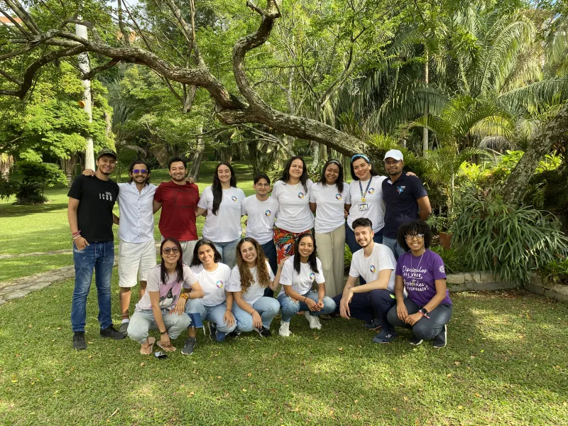 Jóvenes siguen las Huellas del Primer Caminante en Javeriana Cali Jóvenes siguen las Huellas del Primer Caminante en Javeriana Cali