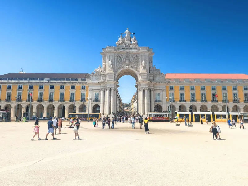 Lisboa y Oporto, una experiencia académica multidisciplinar que conectó sueños, disciplinas y sentidos Lisboa y Oporto, una experiencia académica multidisciplinar que conectó sueños, disciplinas y sentidos
